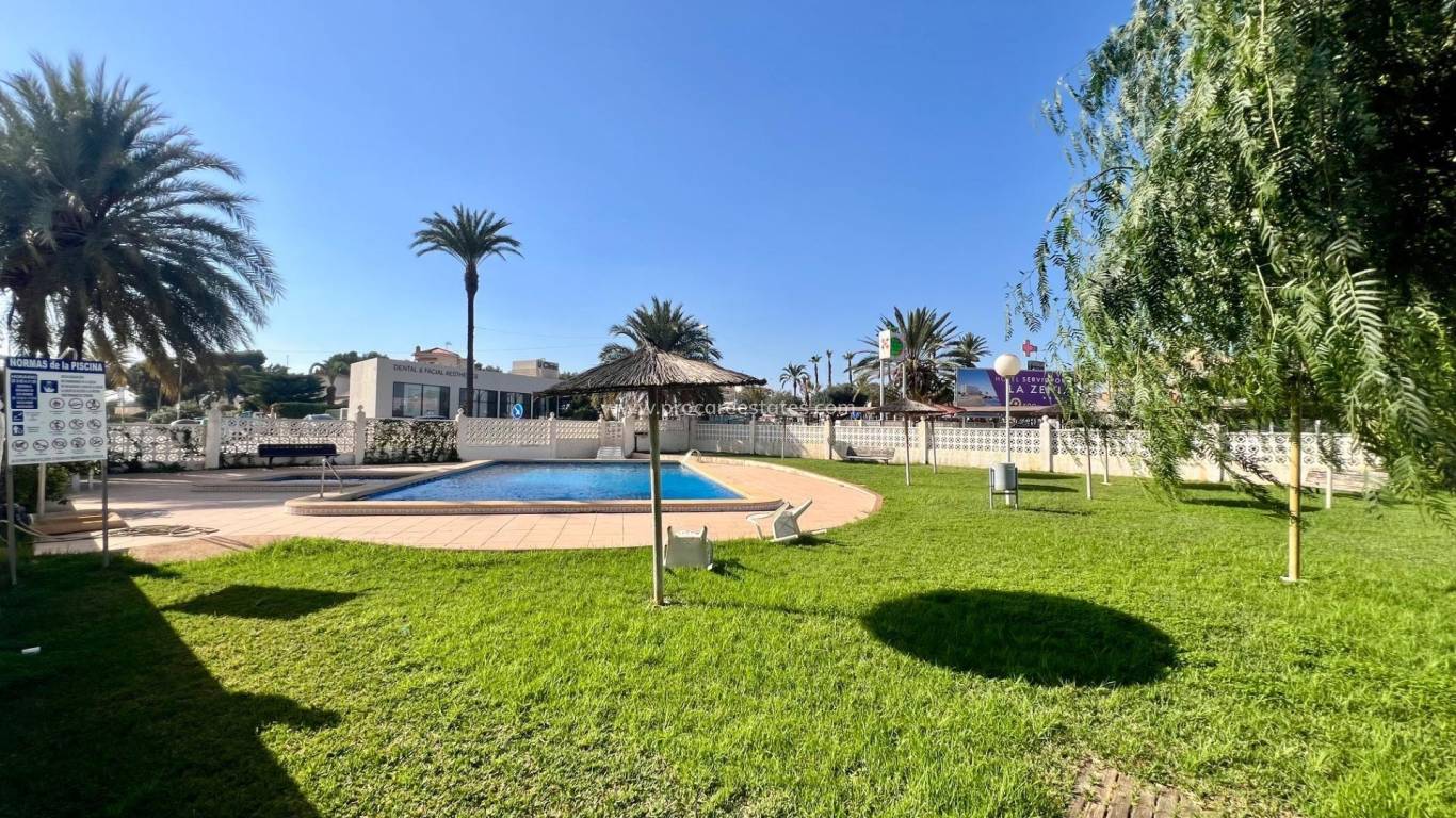 Resale - Apartment - Orihuela Costa - La Zenia