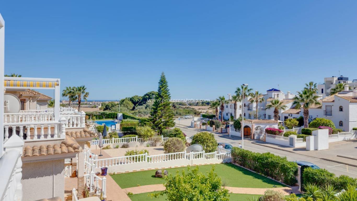 Resale - Apartment - Orihuela Costa - Montezenia