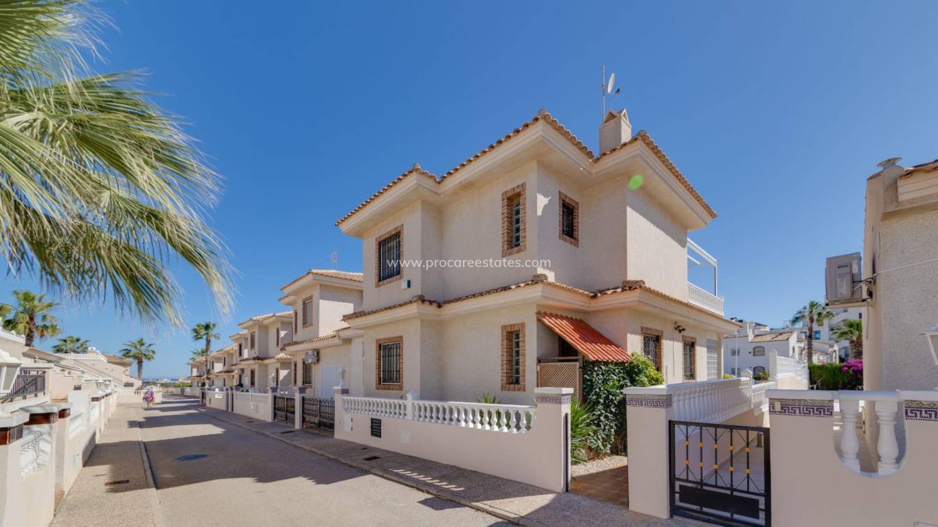 Resale - Apartment - Orihuela Costa - Montezenia