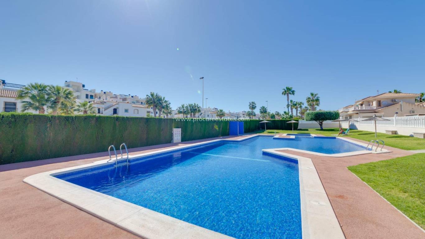 Resale - Apartment - Orihuela Costa - Montezenia