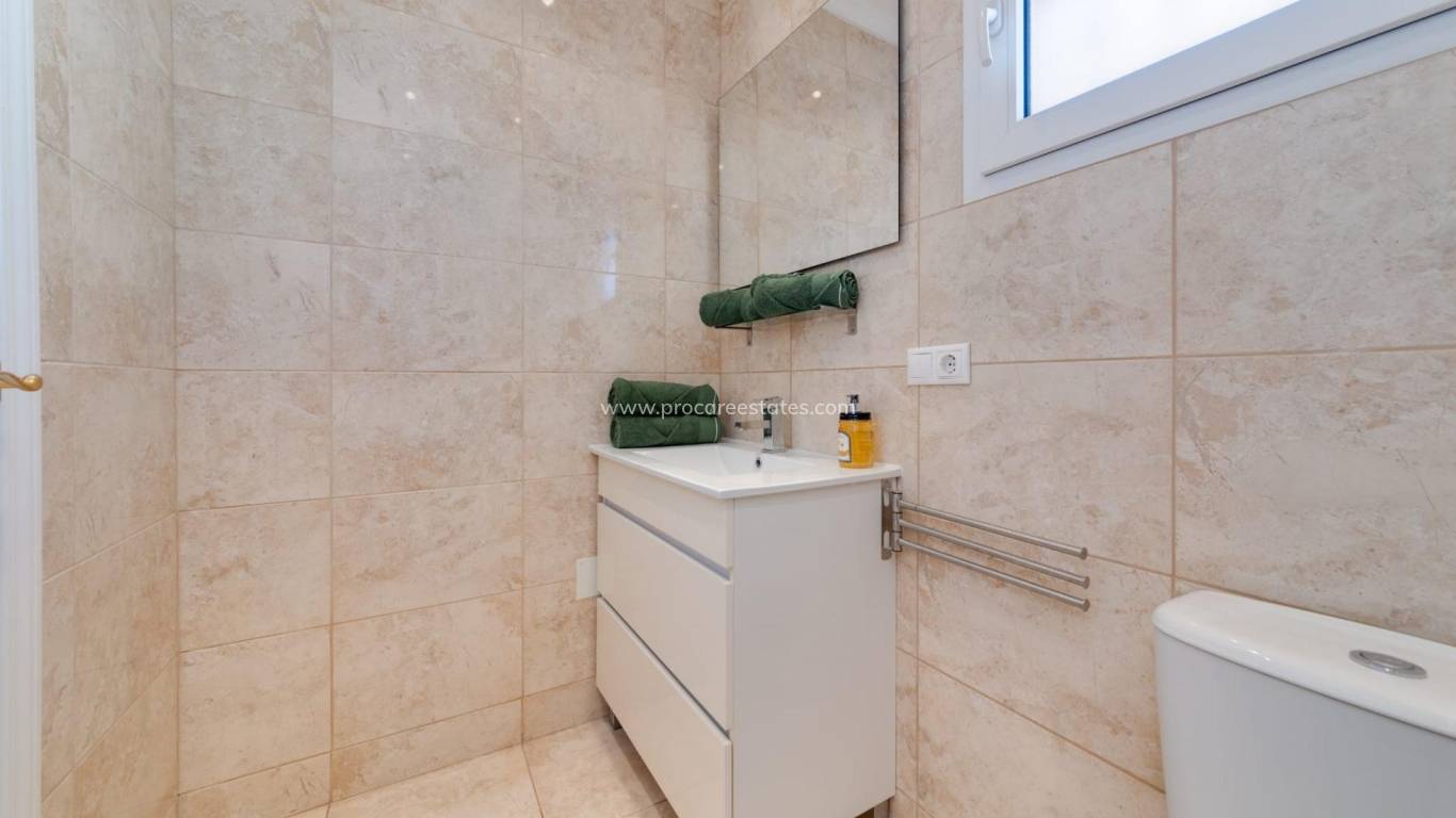 Resale - Apartment - Orihuela Costa - Montezenia