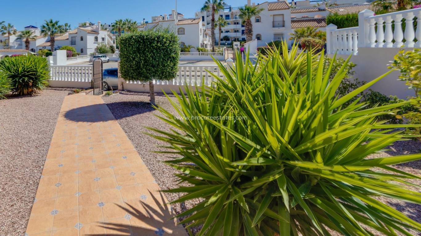 Resale - Apartment - Orihuela Costa - Montezenia