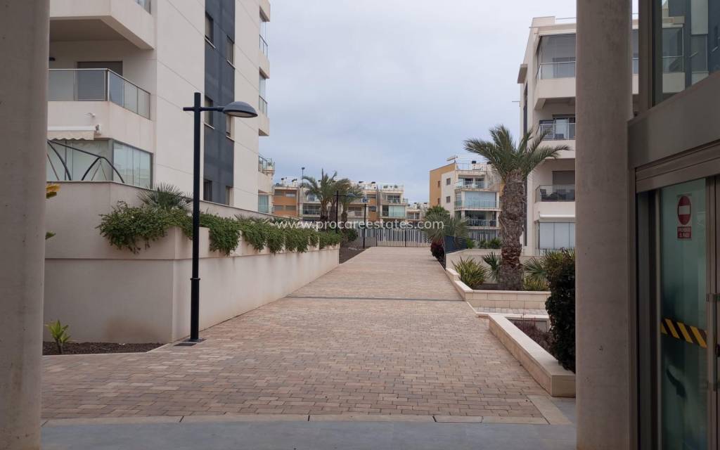 Resale - Apartment - Orihuela Costa - Playa Flamenca