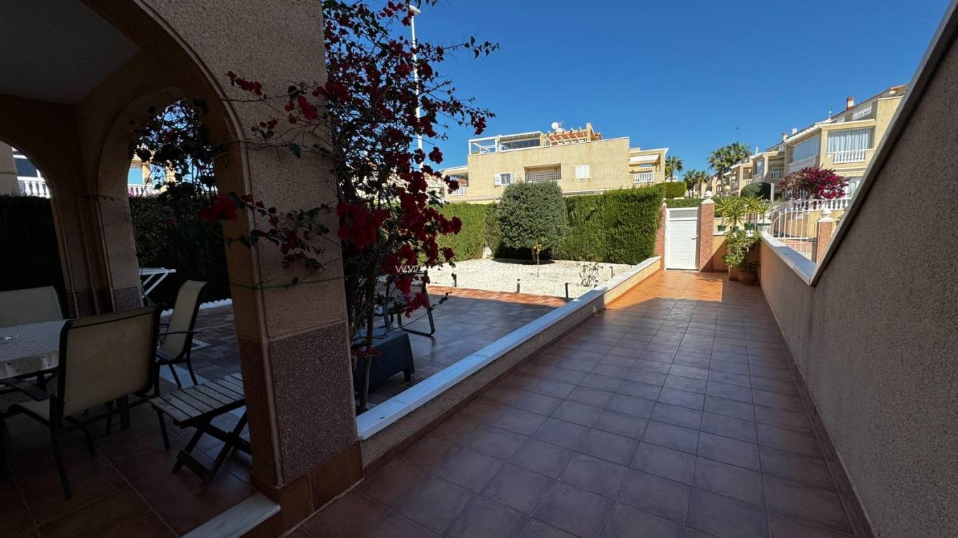 Resale - Apartment - Orihuela Costa - Playa Flamenca