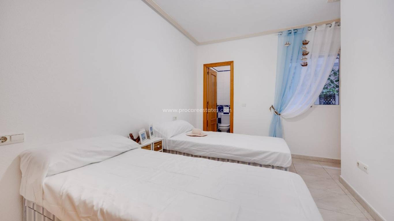 Resale - Apartment - Orihuela Costa - Playa Flamenca