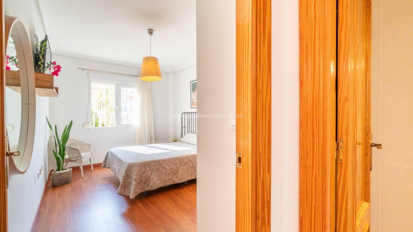 Resale - Apartment - Orihuela Costa - Playa Flamenca