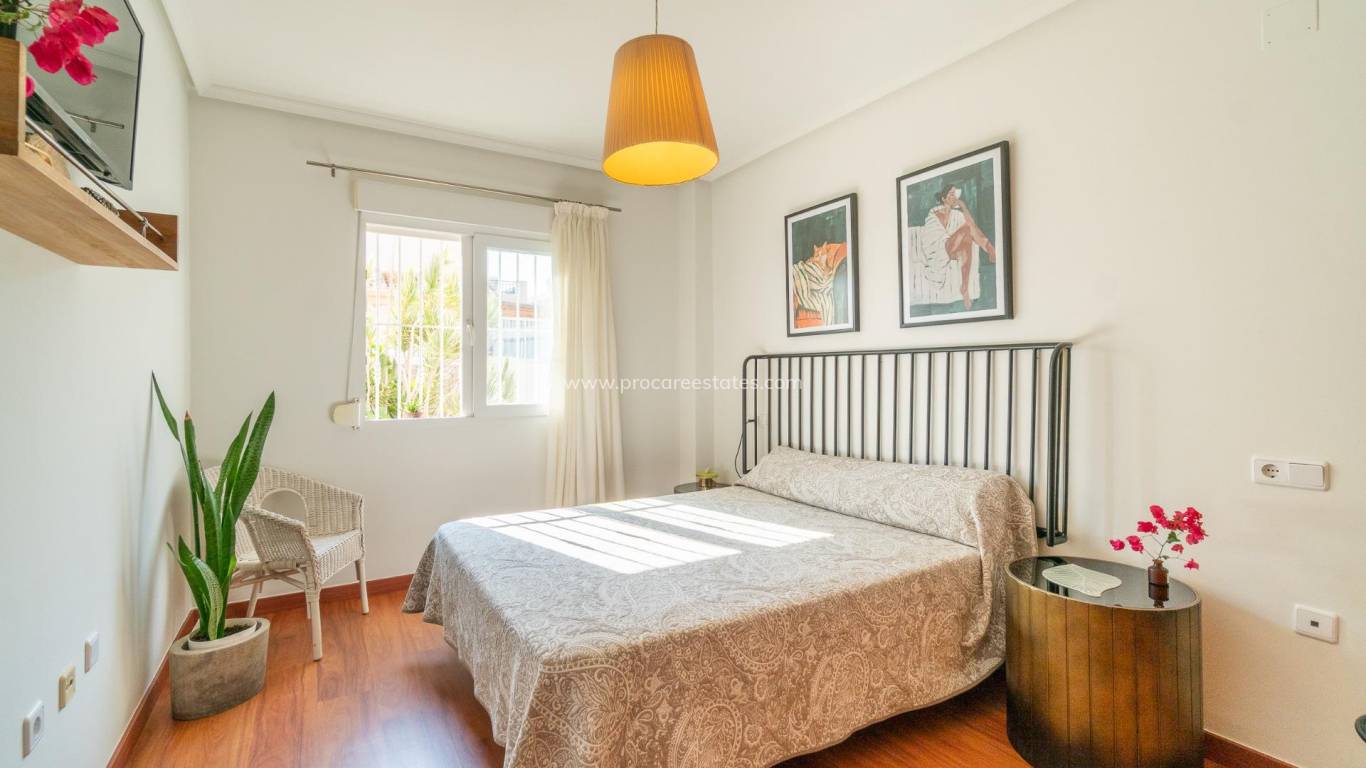 Resale - Apartment - Orihuela Costa - Playa Flamenca