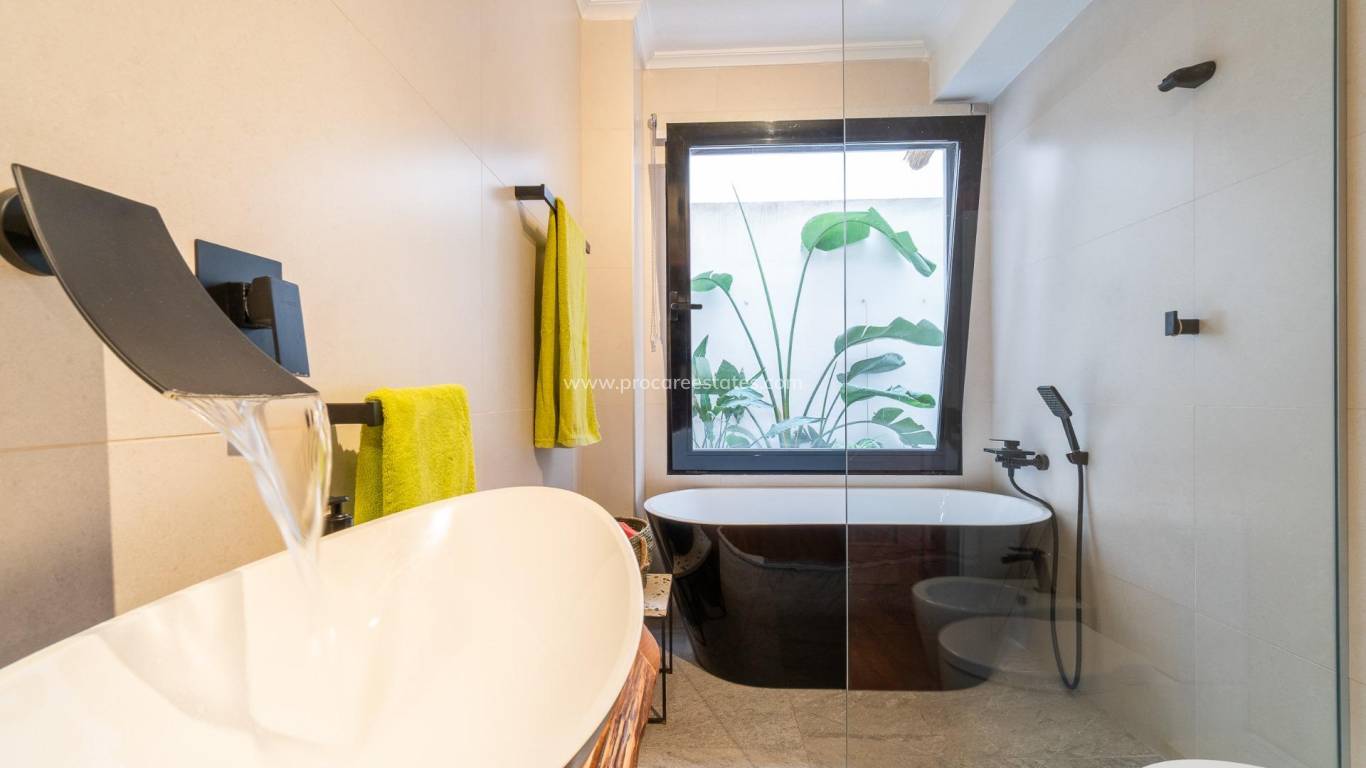 Resale - Apartment - Orihuela Costa - Playa Flamenca