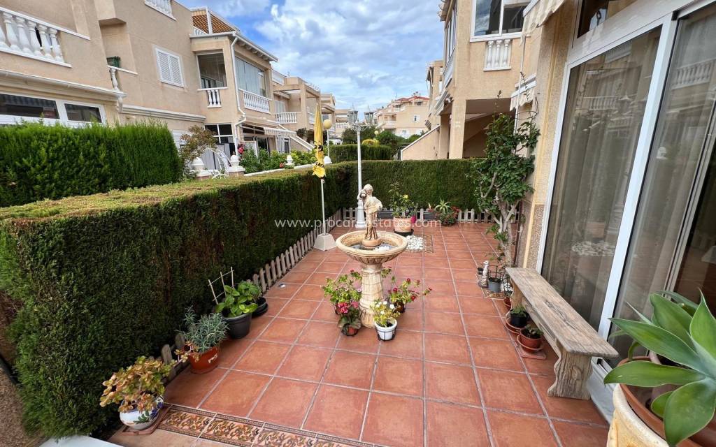 Resale - Apartment - Orihuela Costa - Punta Prima