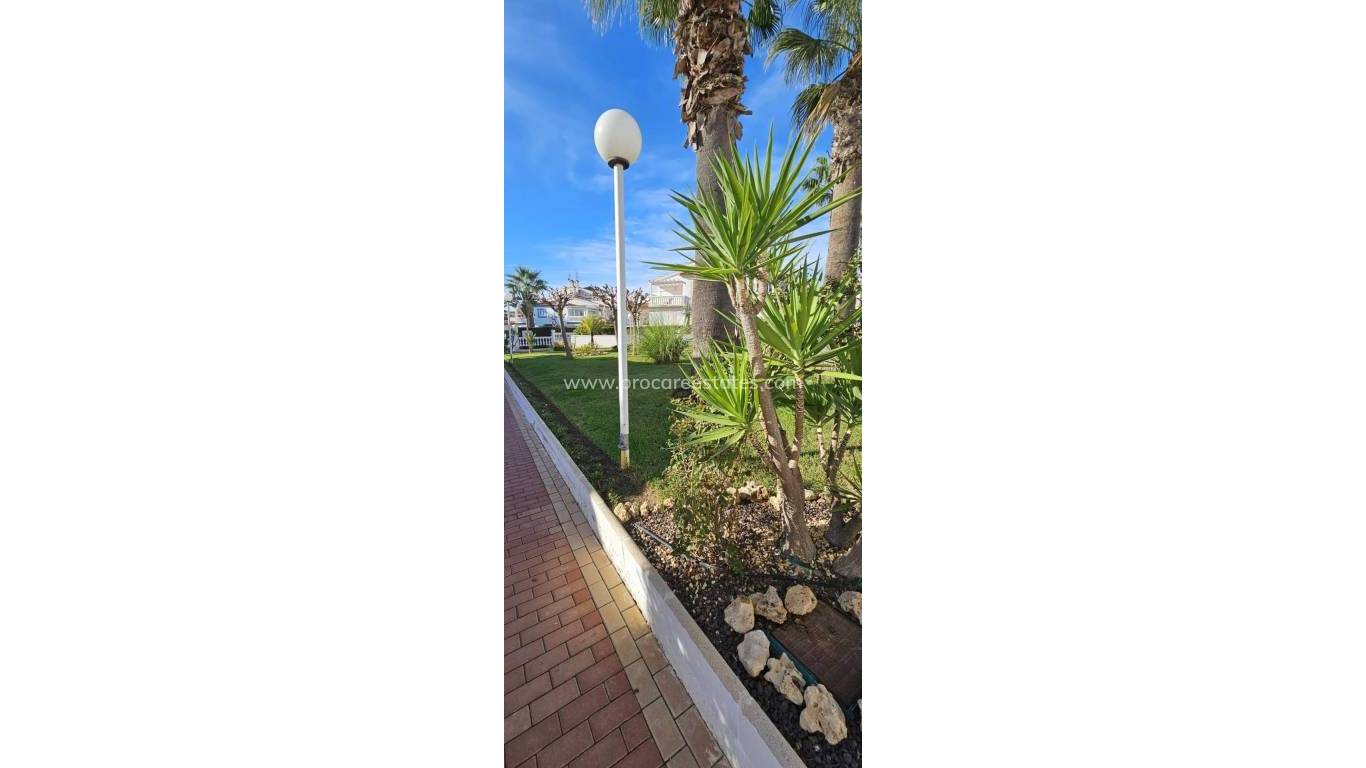 Resale - Apartment - Orihuela Costa - Punta Prima