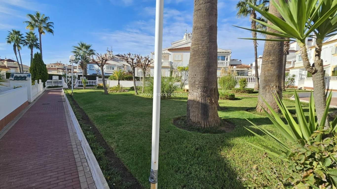 Resale - Apartment - Orihuela Costa - Punta Prima