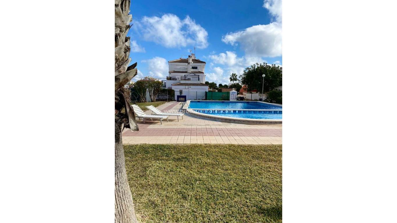 Resale - Apartment - Orihuela Costa - Punta Prima