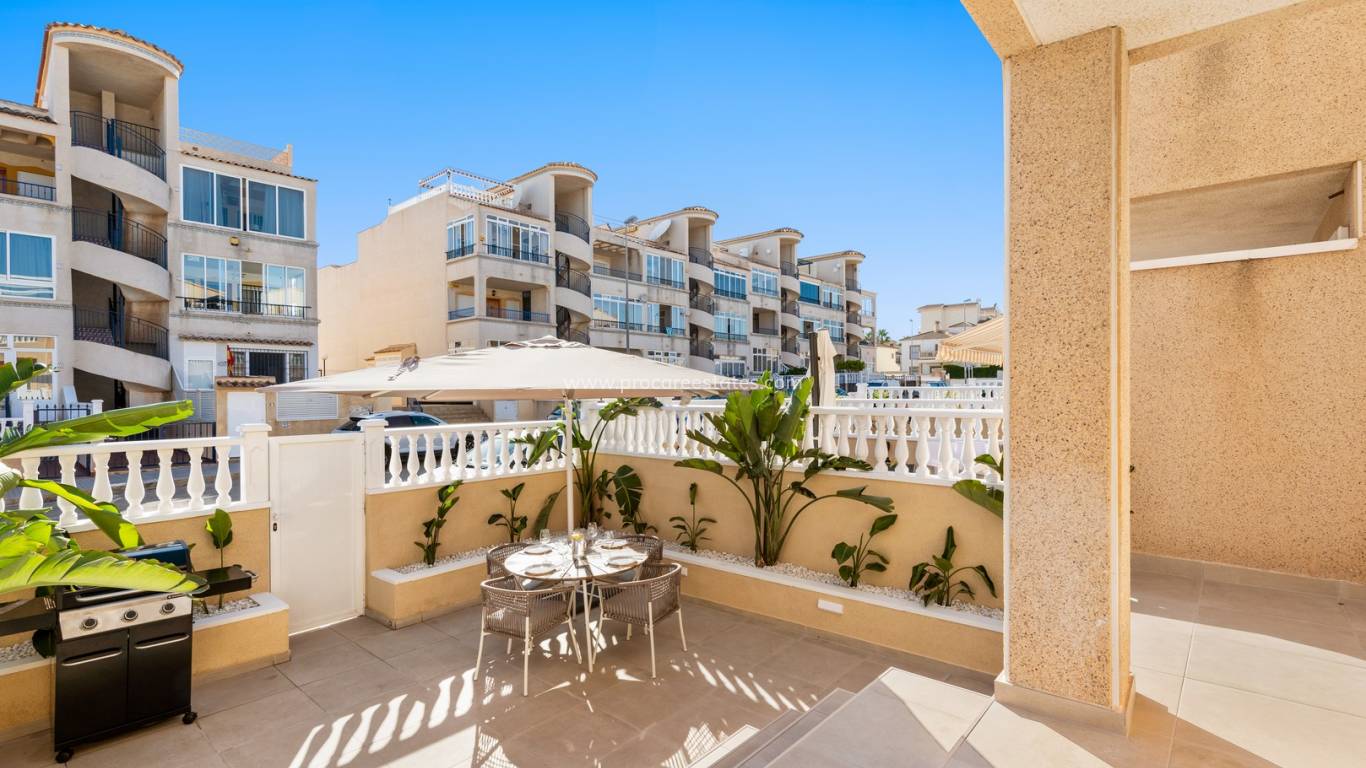 Resale - Apartment - Orihuela Costa - Punta Prima