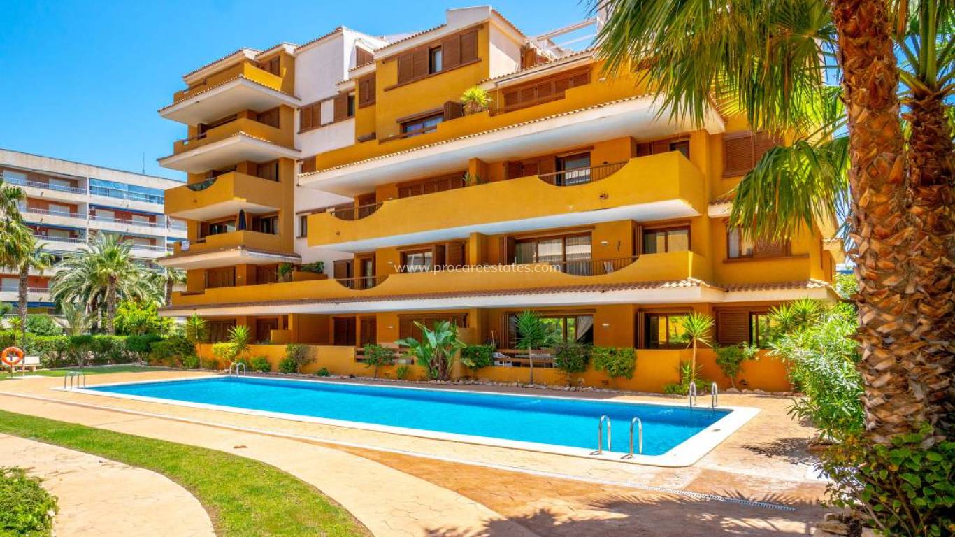 Resale - Apartment - Orihuela Costa - Punta Prima