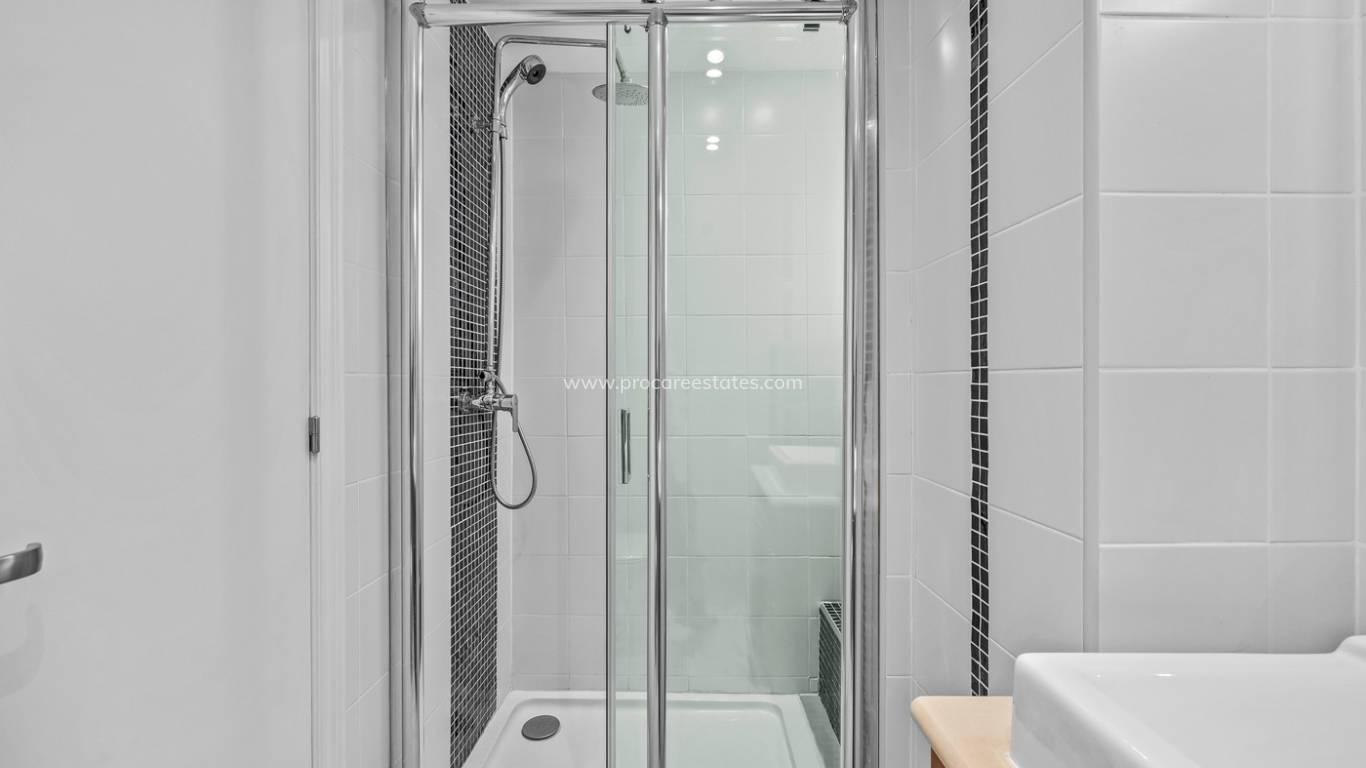 Resale - Apartment - Orihuela Costa - Punta Prima