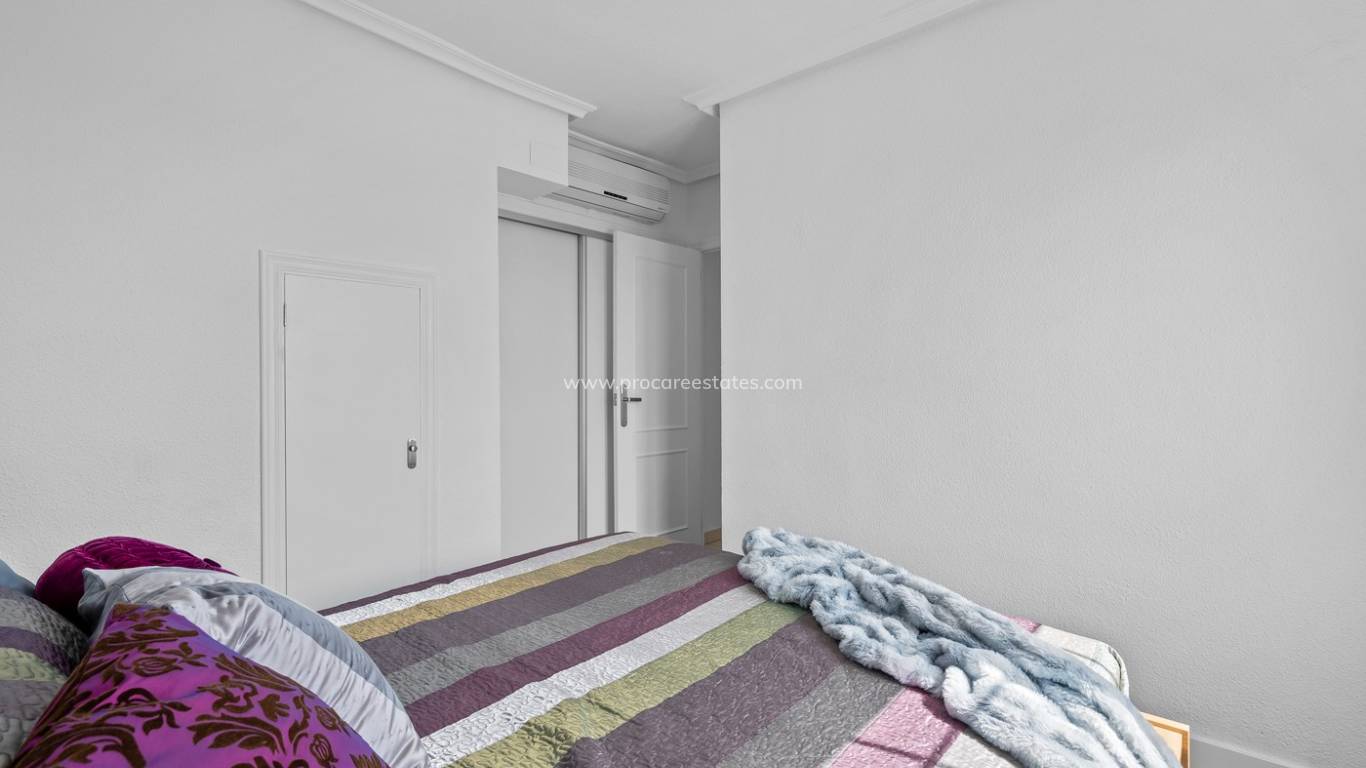 Resale - Apartment - Orihuela Costa - Punta Prima