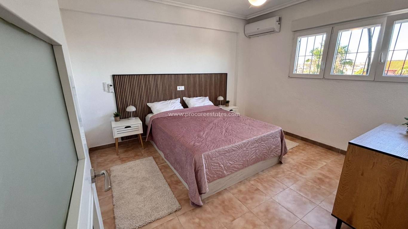 Resale - Apartment - Orihuela Costa - Punta Prima