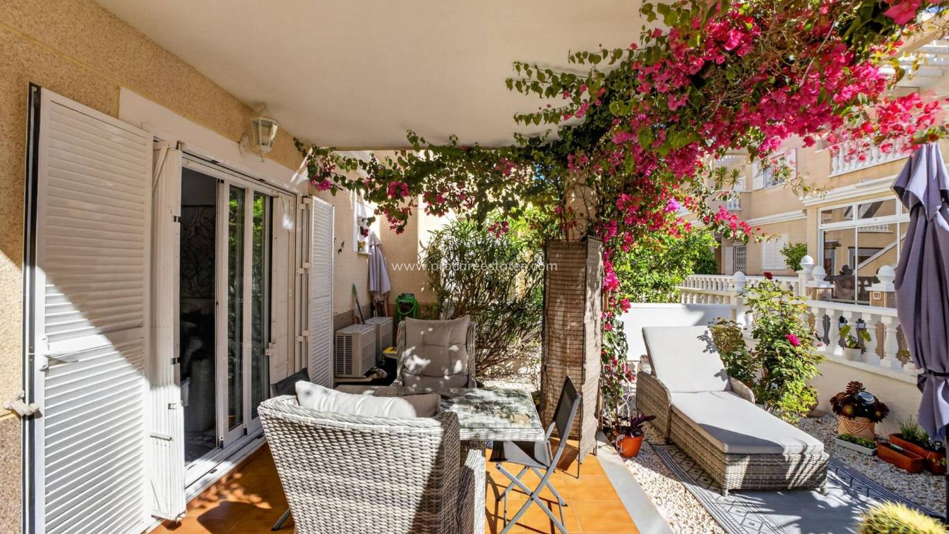 Resale - Apartment - Orihuela Costa - Punta Prima