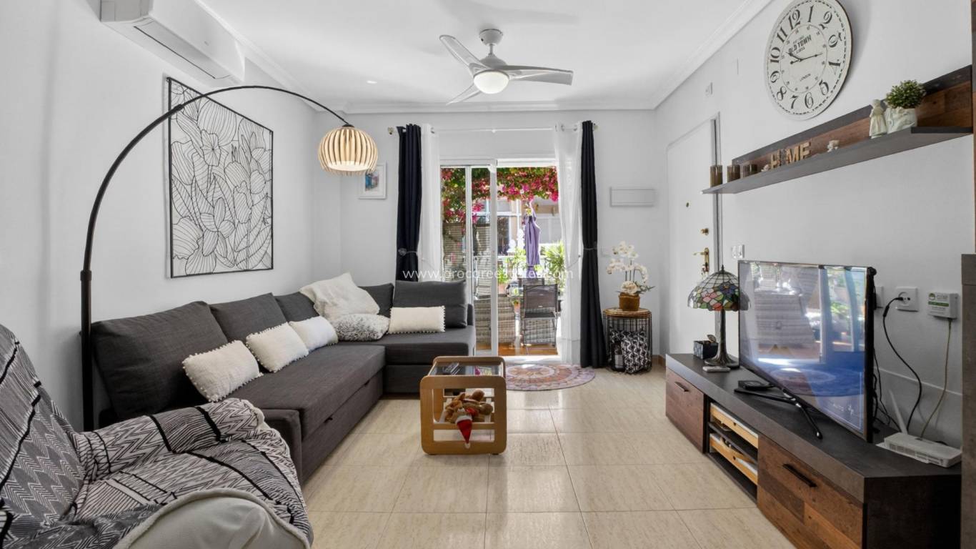 Resale - Apartment - Orihuela Costa - Punta Prima
