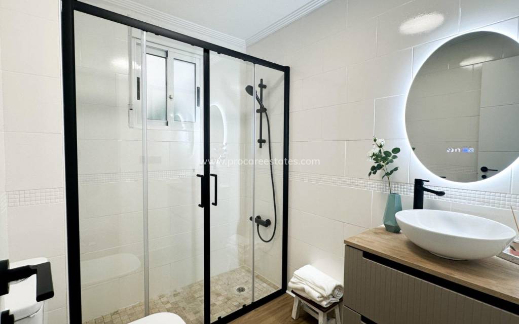 Resale - Apartment - Orihuela Costa - Punta Prima