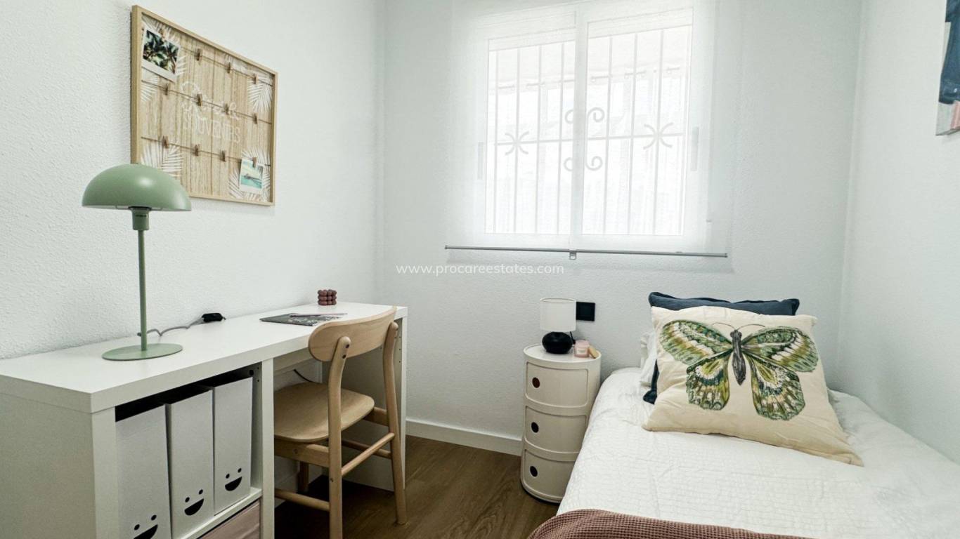 Resale - Apartment - Orihuela Costa - Punta Prima