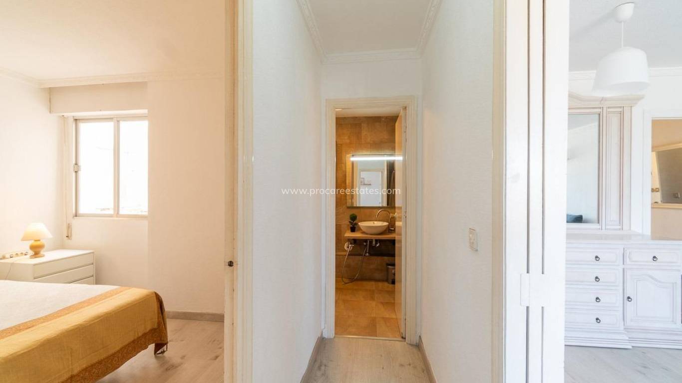Resale - Apartment - Orihuela Costa - Punta Prima