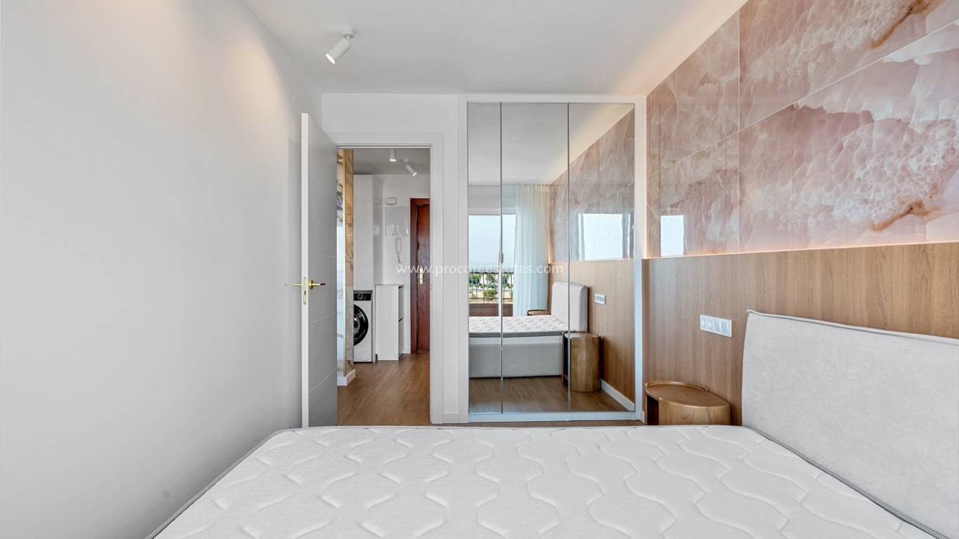 Resale - Apartment - Orihuela Costa - Punta Prima