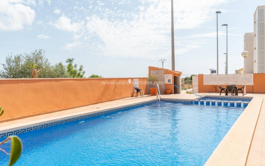 Resale - Apartment - Orihuela Costa - Villamartin