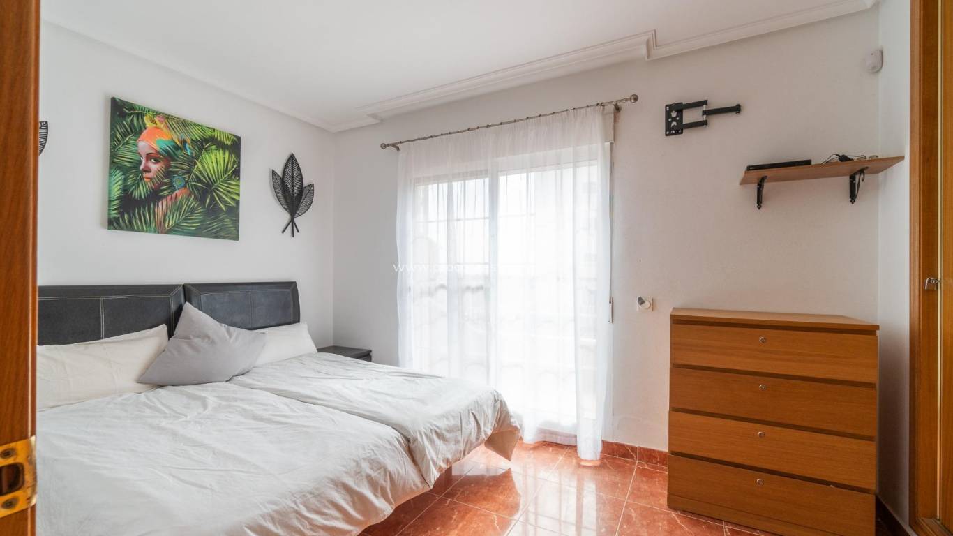 Resale - Apartment - Orihuela Costa - Villamartin