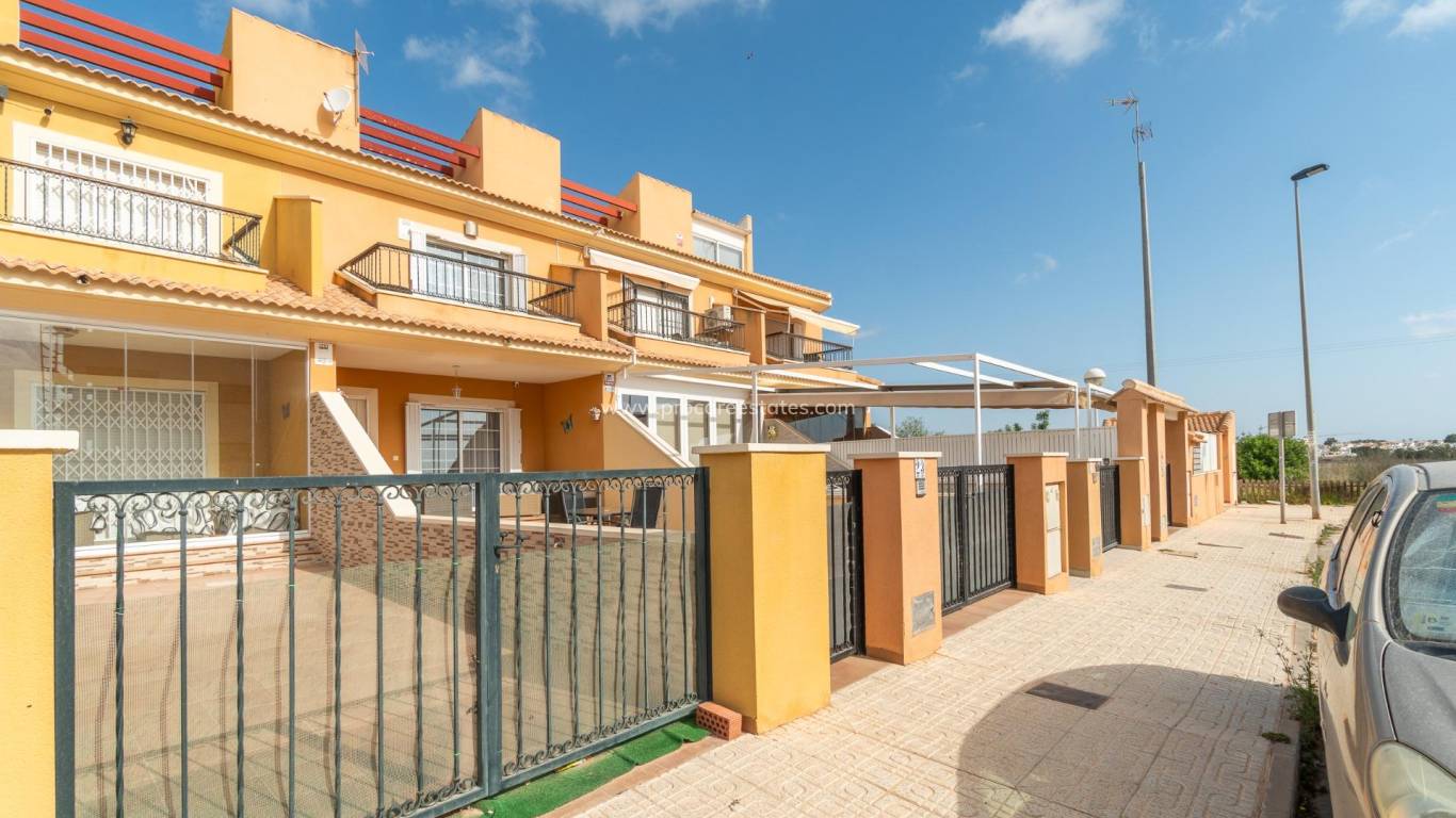 Resale - Apartment - Orihuela Costa - Villamartin