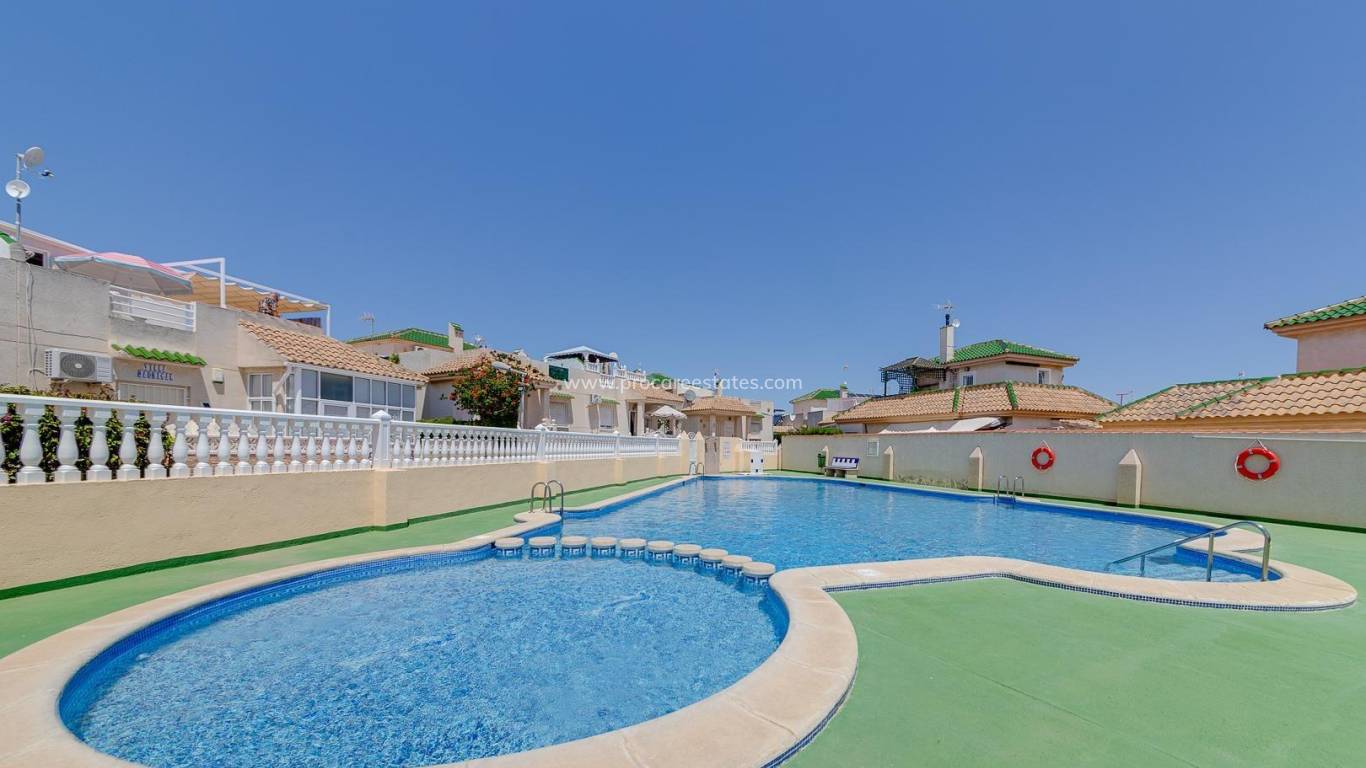 Resale - Apartment - Orihuela Costa - Villamartin