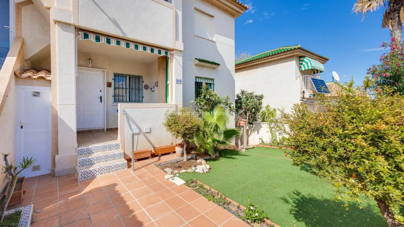 Resale - Apartment - Orihuela Costa - Villamartin