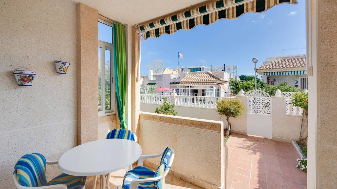 Resale - Apartment - Orihuela Costa - Villamartin