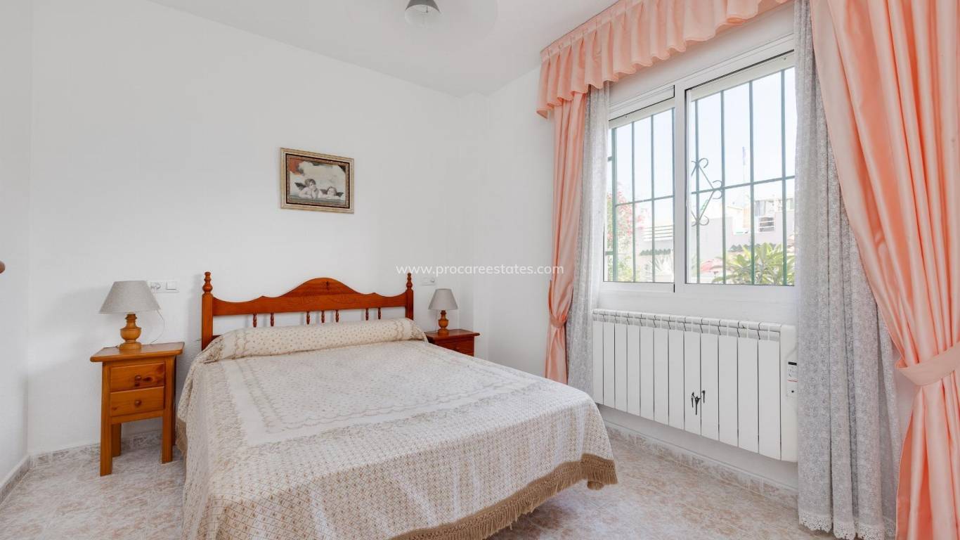 Resale - Apartment - Orihuela Costa - Villamartin