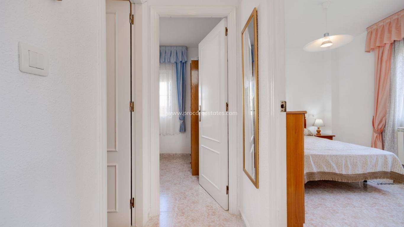 Resale - Apartment - Orihuela Costa - Villamartin