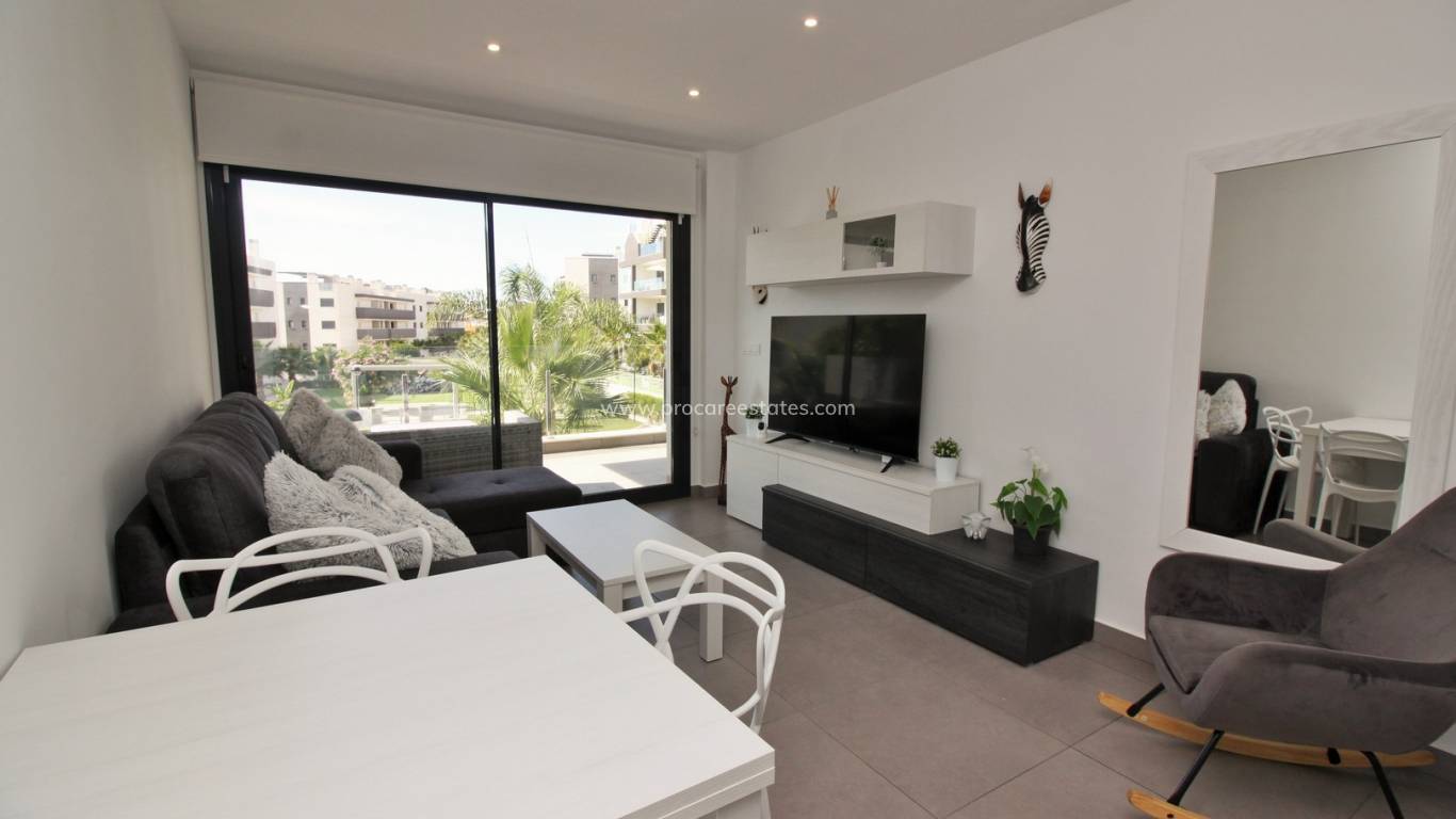 Resale - Apartment - Orihuela Costa - Villamartin