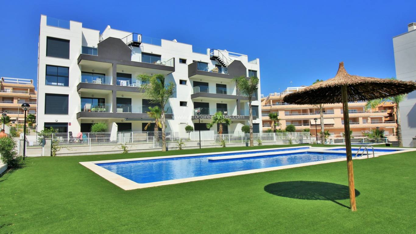 Resale - Apartment - Orihuela Costa - Villamartin