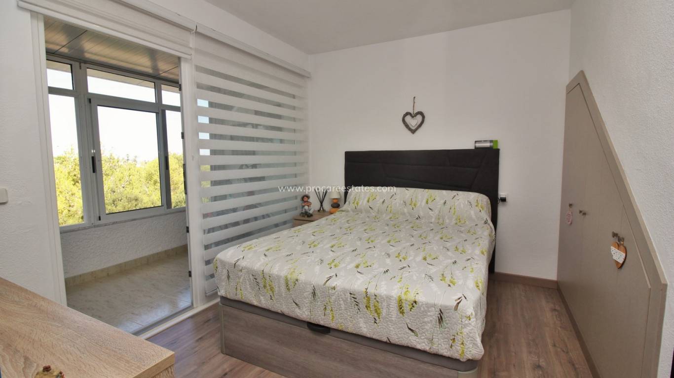 Resale - Apartment - Orihuela Costa - Villamartin