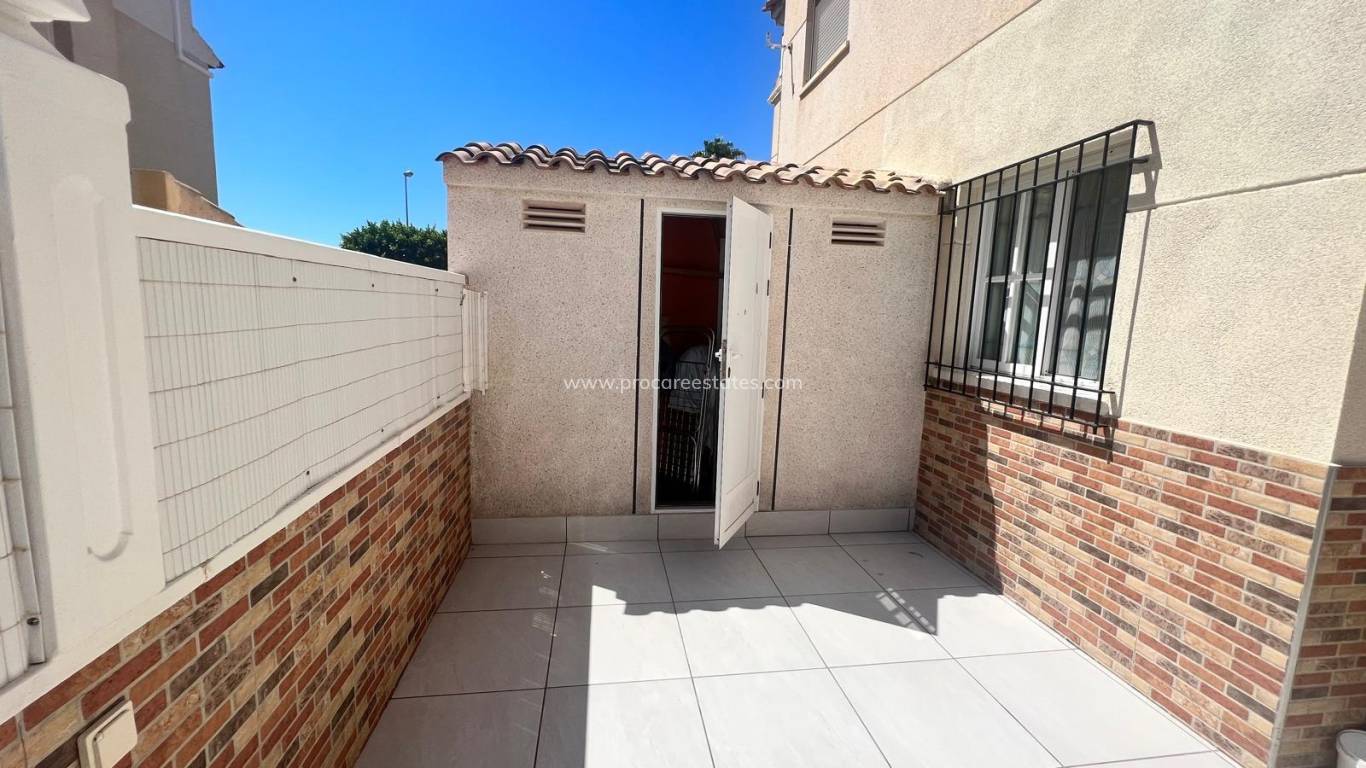 Resale - Apartment - Orihuela Costa - Villamartin