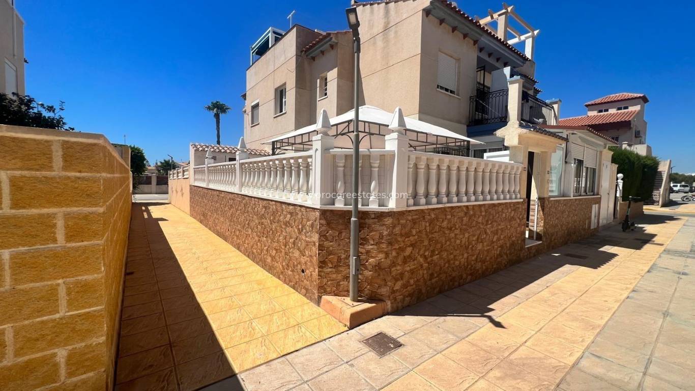 Resale - Apartment - Orihuela Costa - Villamartin