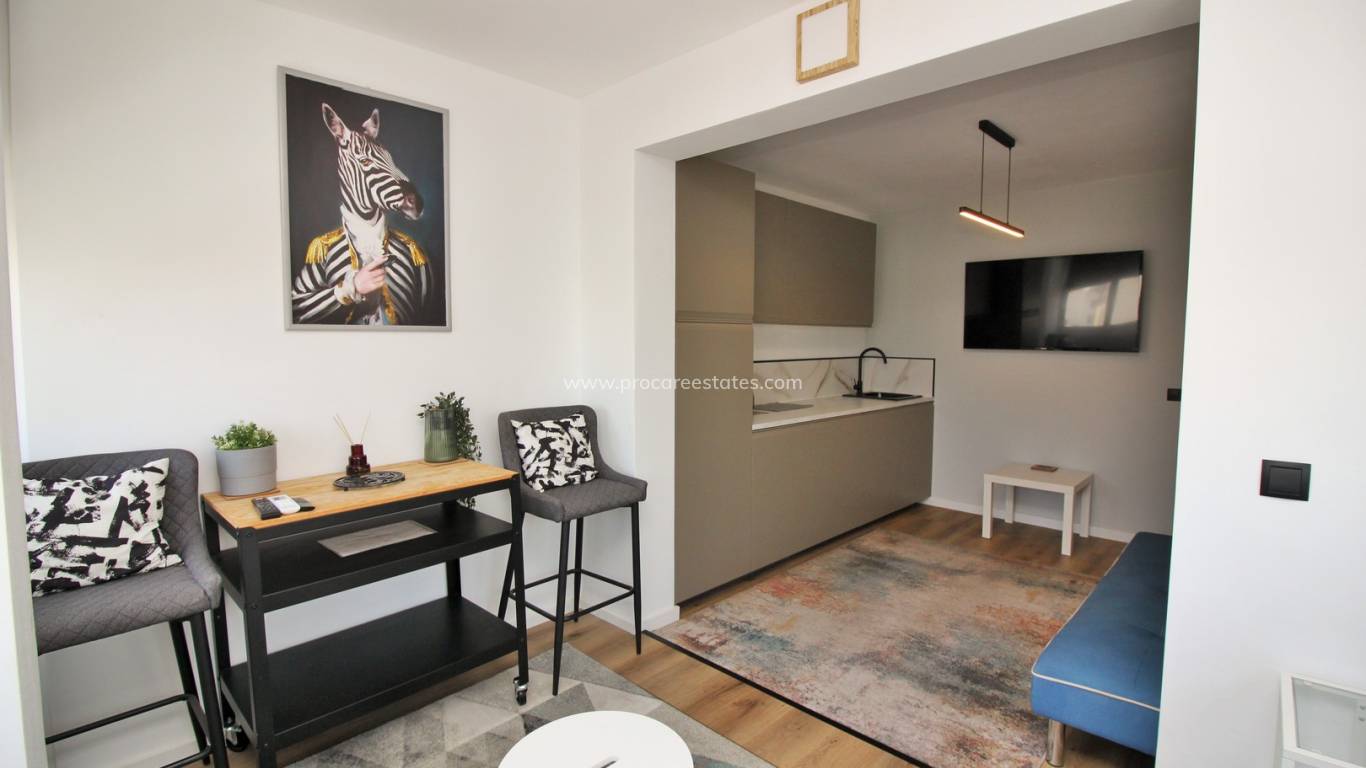 Resale - Apartment - Orihuela Costa - Villamartin