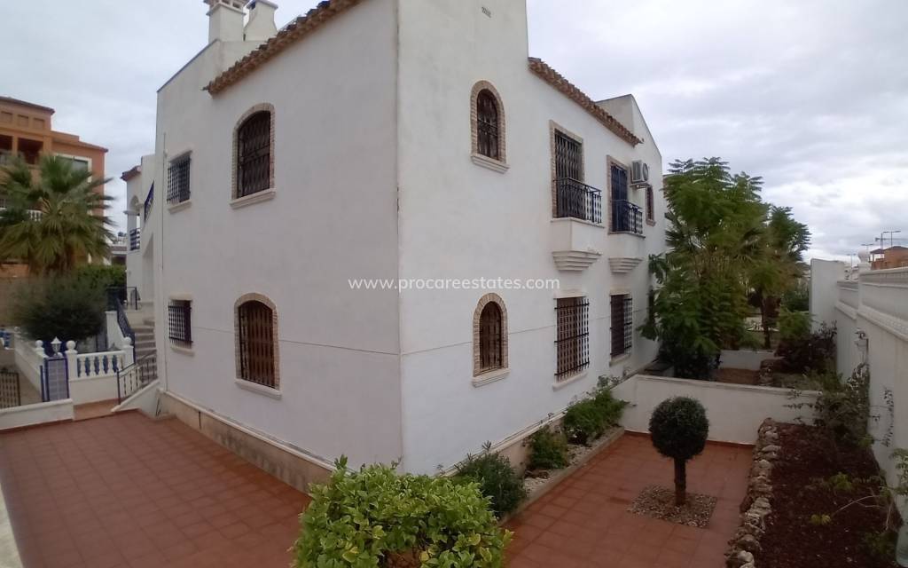 Resale - Apartment - Orihuela Costa - Villamartin