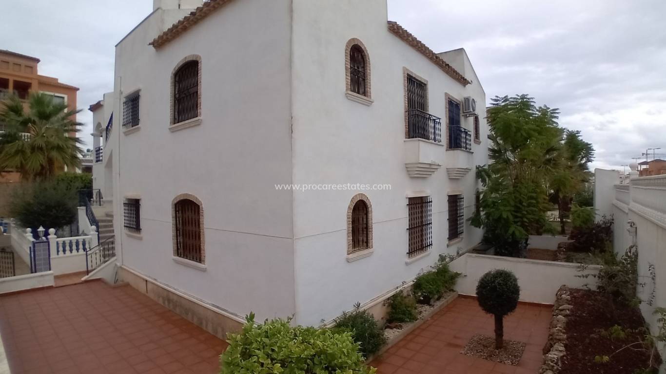 Resale - Apartment - Orihuela Costa - Villamartin