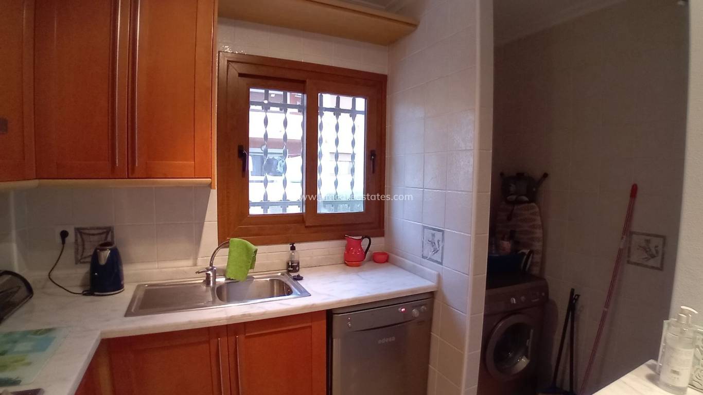 Resale - Apartment - Orihuela Costa - Villamartin