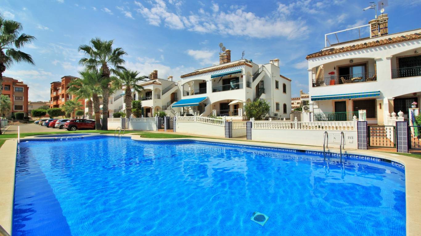 Resale - Apartment - Orihuela Costa - Villamartin