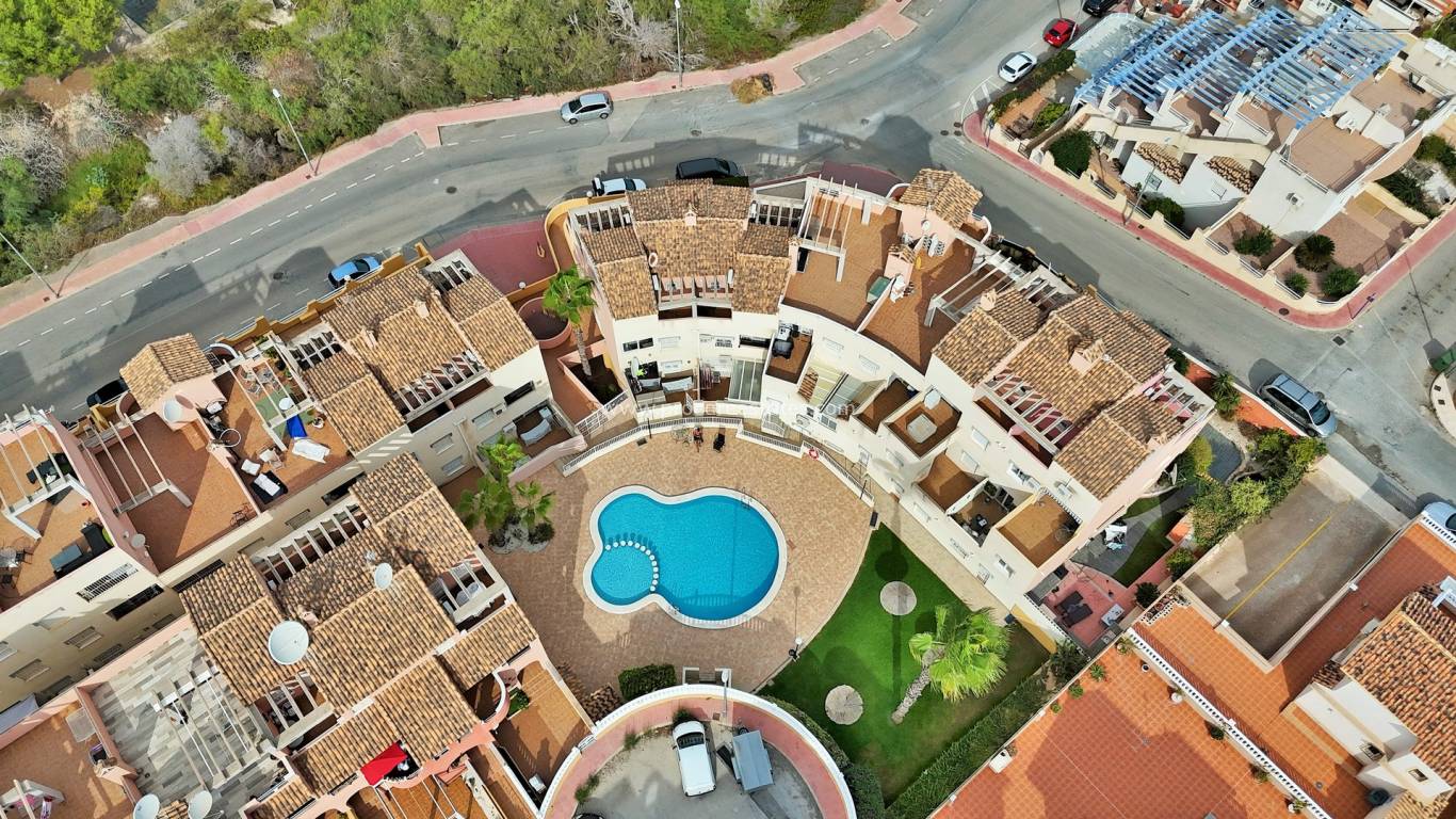 Resale - Apartment - Orihuela Costa - Villamartin