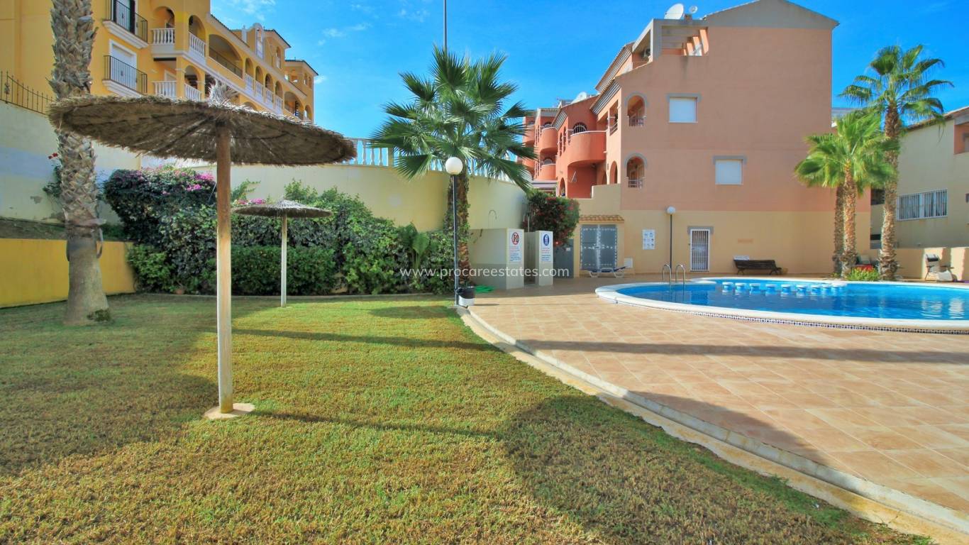 Resale - Apartment - Orihuela Costa - Villamartin