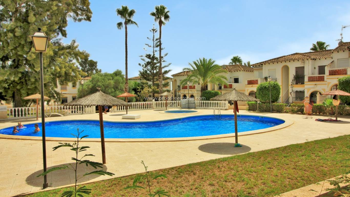 Resale - Apartment - Orihuela Costa - Villamartin