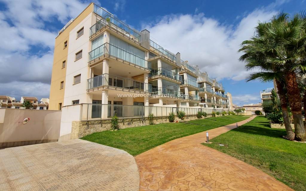 Resale - Apartment - Orihuela Costa - Villamartin