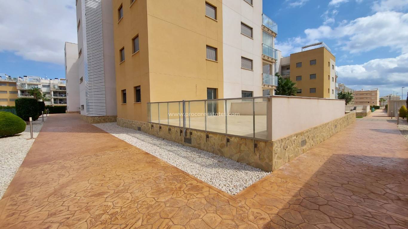 Resale - Apartment - Orihuela Costa - Villamartin